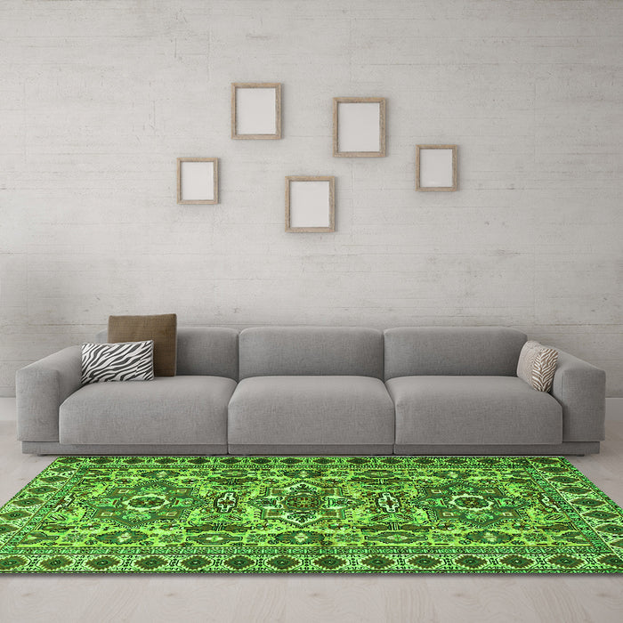 Machine Washable Persian Green Traditional Area Rugs in a Living Room,, wshtr2346grn
