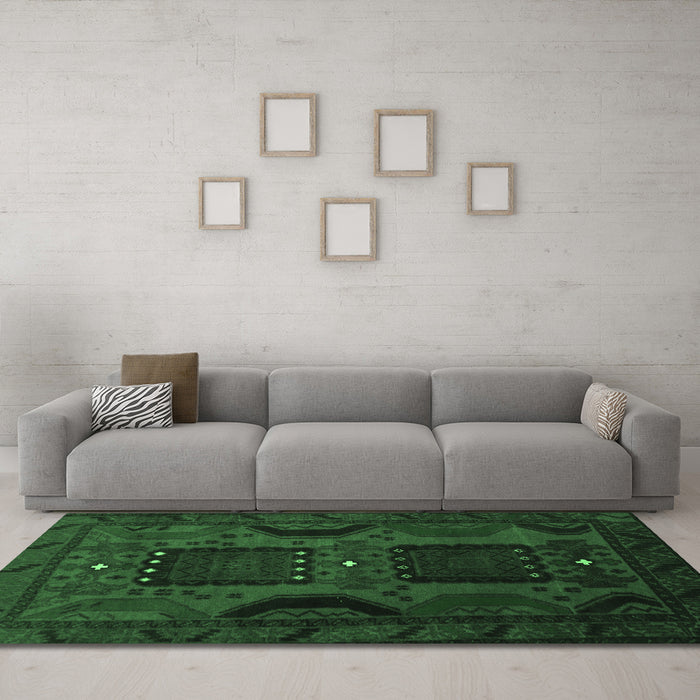 Machine Washable Persian Emerald Green Traditional Area Rugs in a Living Room,, wshtr2348emgrn