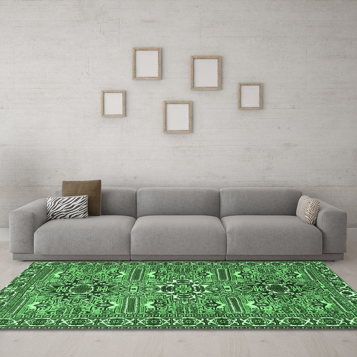 Machine Washable Persian Emerald Green Traditional Area Rugs in a Living Room,, wshtr2349emgrn