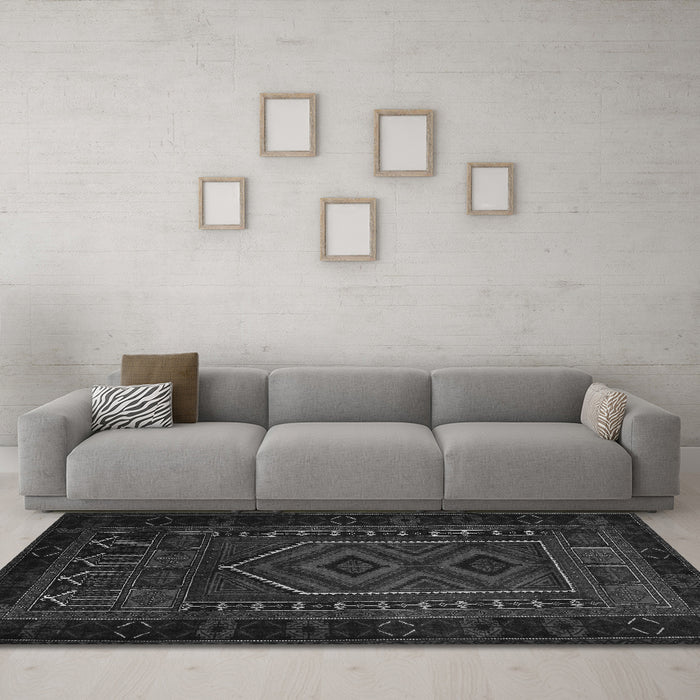 Machine Washable Persian Gray Traditional Rug in a Living Room,, wshtr2352gry