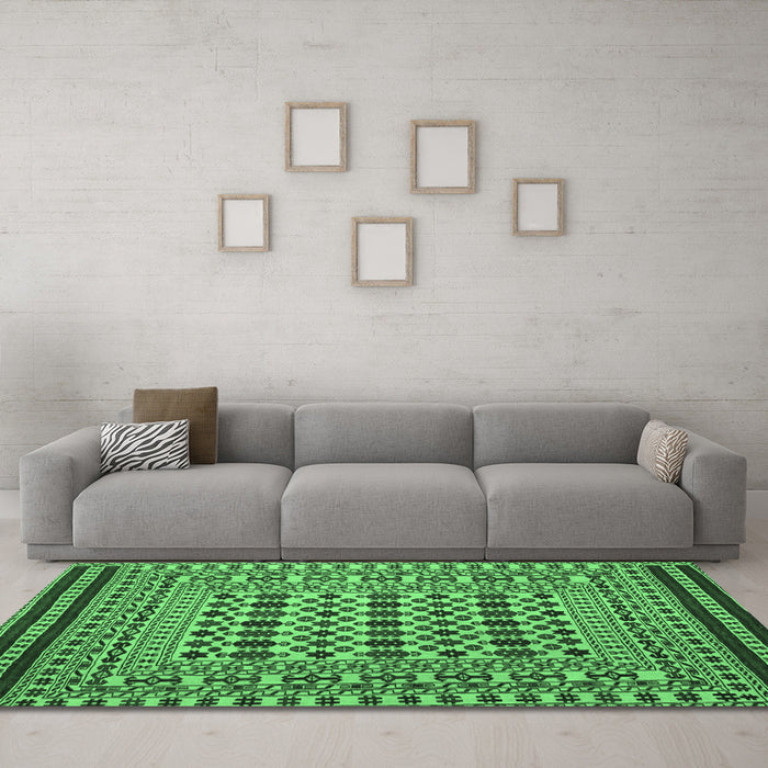 Machine Washable Persian Emerald Green Traditional Area Rugs in a Living Room,, wshtr2355emgrn