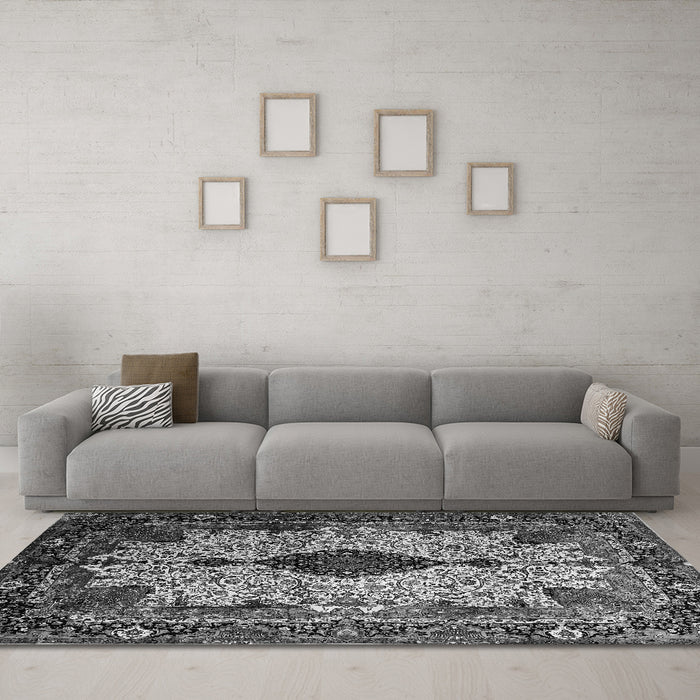 Machine Washable Medallion Gray Traditional Rug in a Living Room,, wshtr235gry