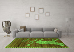 Machine Washable Animal Green Traditional Area Rugs in a Living Room,, wshtr2361grn
