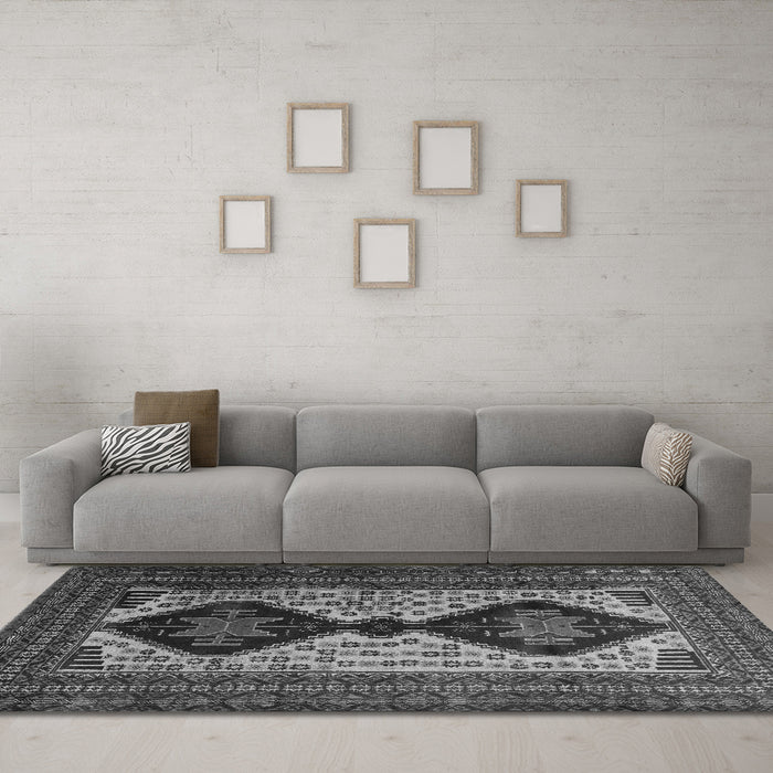 Machine Washable Persian Gray Traditional Rug in a Living Room,, wshtr2364gry
