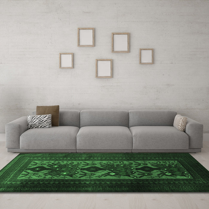 Machine Washable Persian Emerald Green Traditional Area Rugs in a Living Room,, wshtr2366emgrn