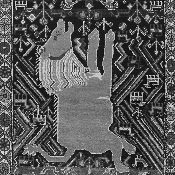 Serging Thickness of Machine Washable Animal Gray Traditional Rug, wshtr2370gry