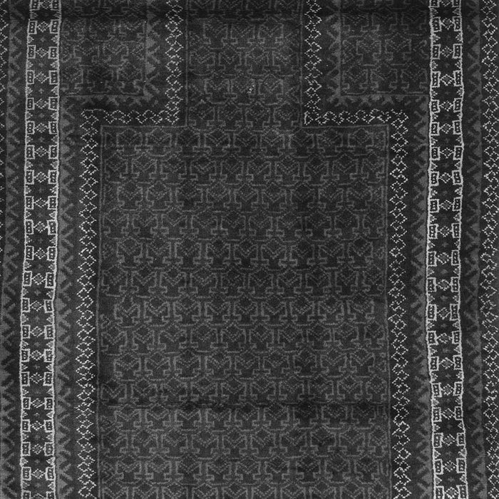 Serging Thickness of Machine Washable Persian Gray Traditional Rug, wshtr2373gry