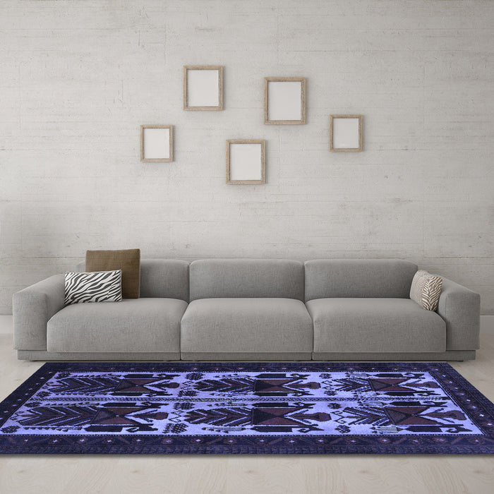 Machine Washable Persian Blue Traditional Rug in a Living Room, wshtr2377blu
