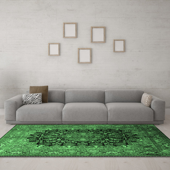 Machine Washable Medallion Emerald Green Traditional Area Rugs in a Living Room,, wshtr237emgrn