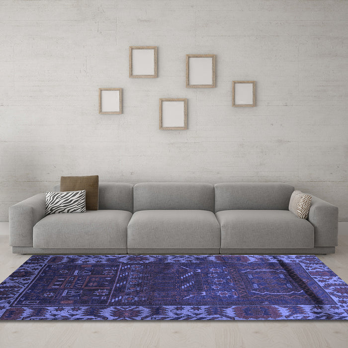 Machine Washable Persian Blue Traditional Rug in a Living Room, wshtr2382blu