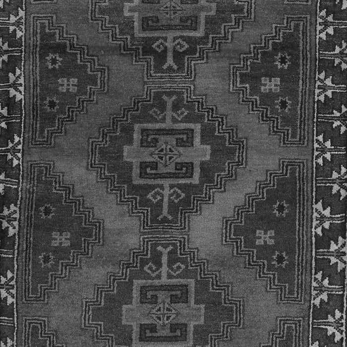 Serging Thickness of Machine Washable Persian Gray Traditional Rug, wshtr2383gry