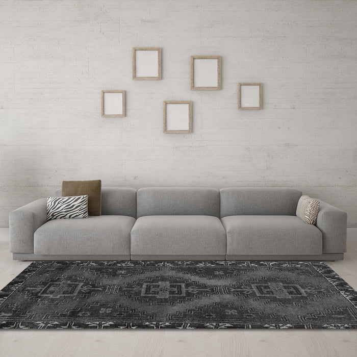 Machine Washable Persian Gray Traditional Rug in a Living Room,, wshtr2383gry