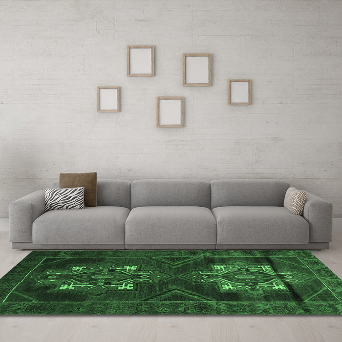 Machine Washable Persian Emerald Green Traditional Area Rugs in a Living Room,, wshtr2386emgrn
