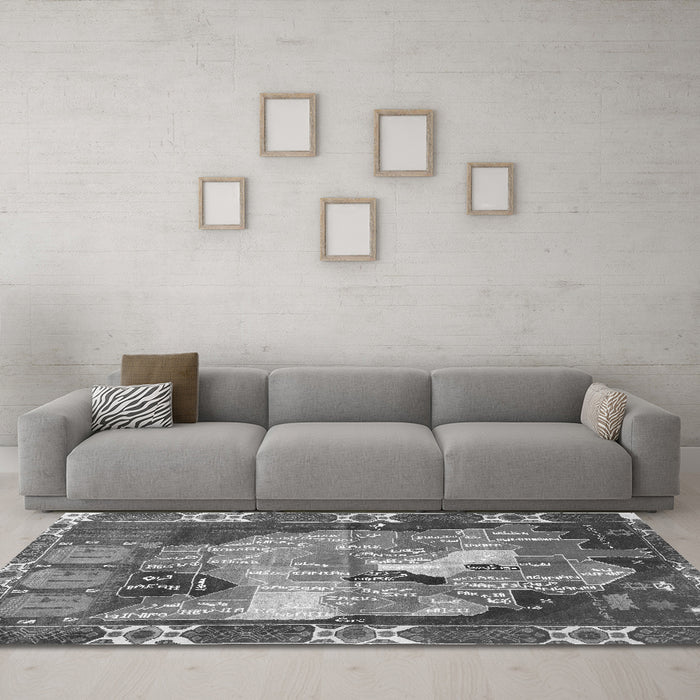 Machine Washable Persian Gray Traditional Rug in a Living Room,, wshtr2390gry