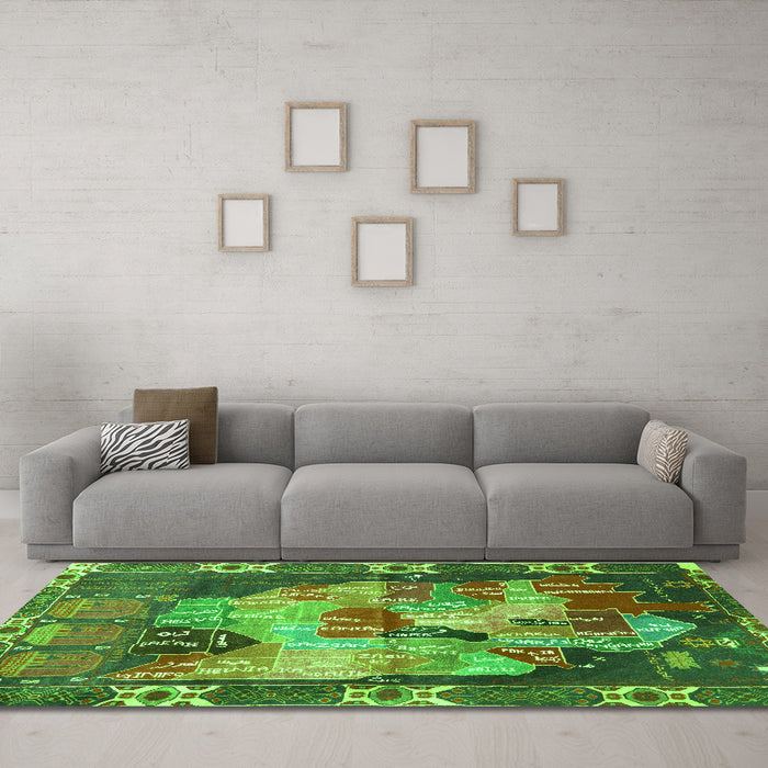 Machine Washable Persian Green Traditional Area Rugs in a Living Room,, wshtr2390grn