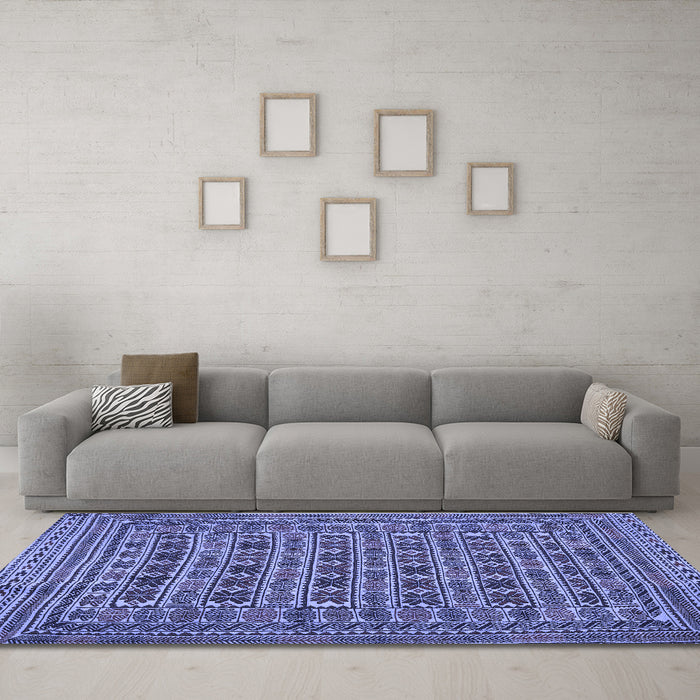 Machine Washable Persian Blue Traditional Rug in a Living Room, wshtr2391blu