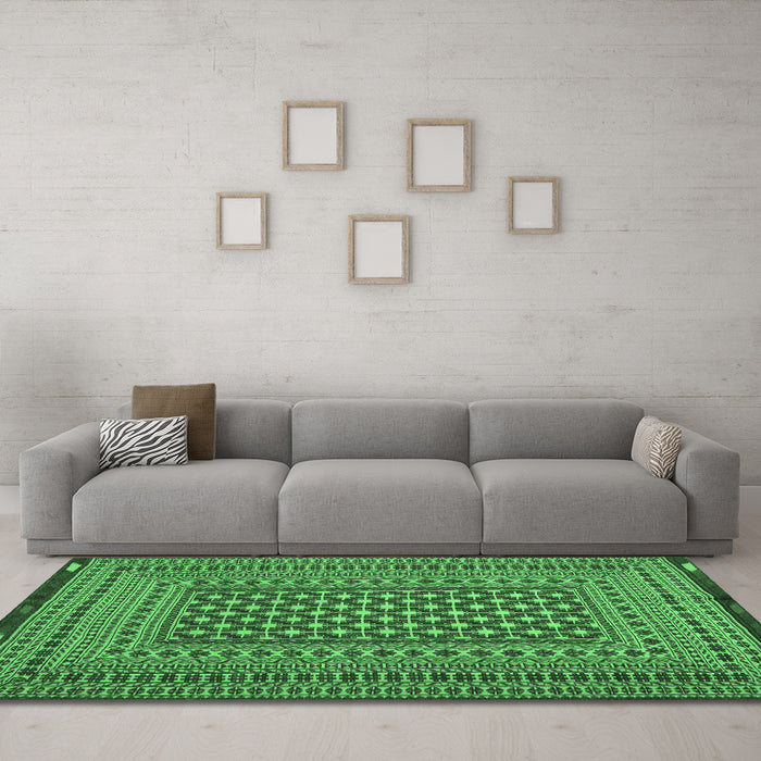 Machine Washable Persian Emerald Green Traditional Area Rugs in a Living Room,, wshtr2392emgrn