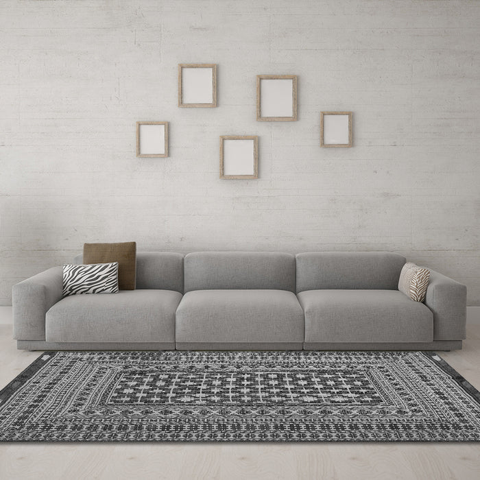 Machine Washable Persian Gray Traditional Rug in a Living Room,, wshtr2392gry