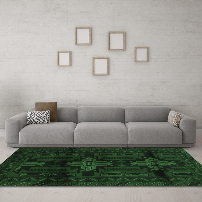Machine Washable Persian Emerald Green Traditional Area Rugs in a Living Room,, wshtr2395emgrn