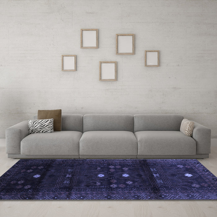 Machine Washable Persian Blue Traditional Rug in a Living Room, wshtr2397blu
