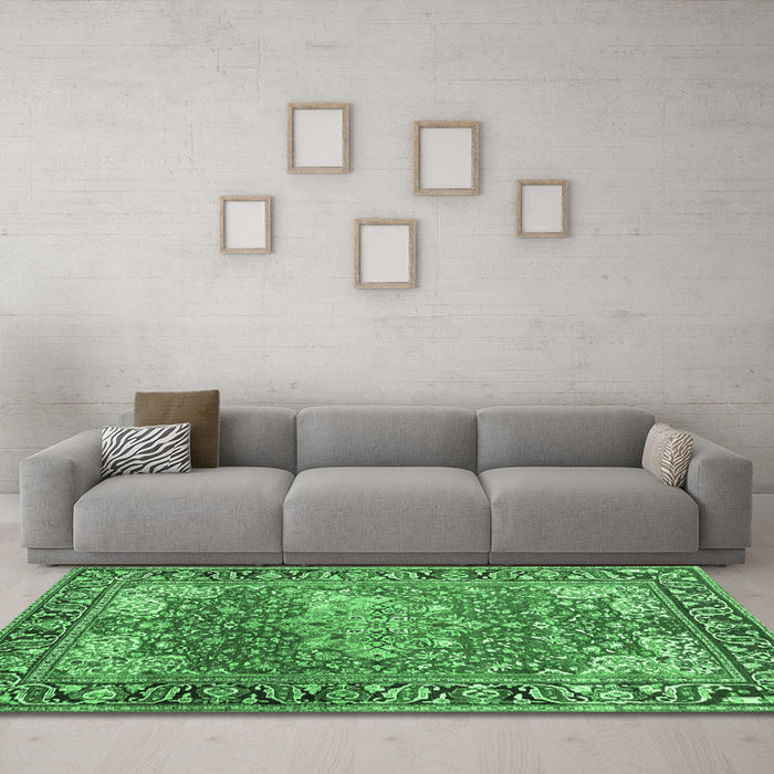 Machine Washable Medallion Emerald Green Traditional Area Rugs in a Living Room,, wshtr23emgrn