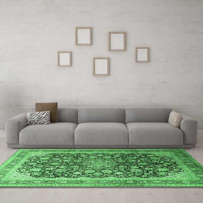 Machine Washable Medallion Emerald Green Traditional Area Rugs in a Living Room,, wshtr240emgrn