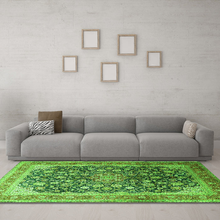 Machine Washable Medallion Green Traditional Area Rugs in a Living Room,, wshtr240grn