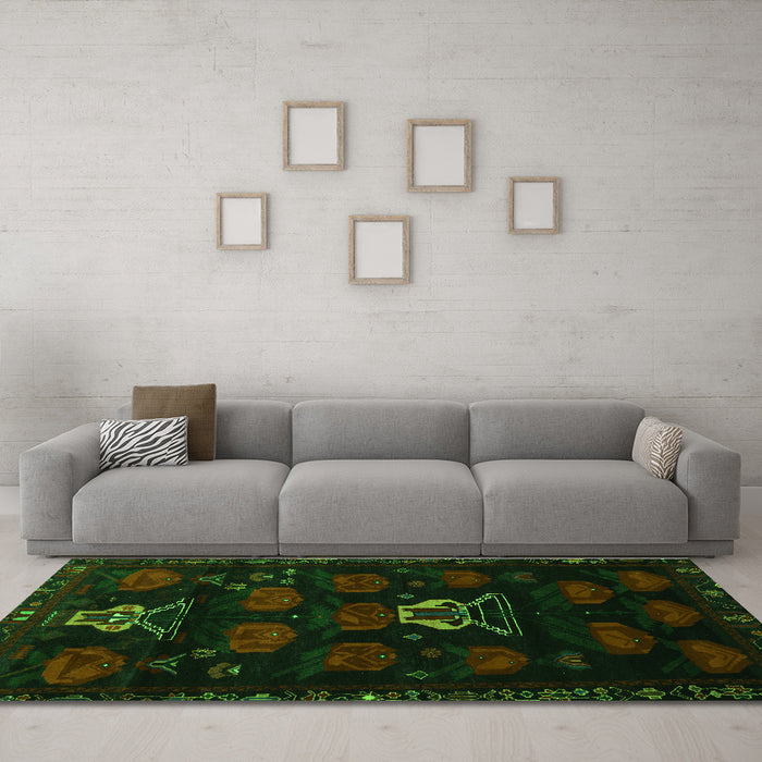 Machine Washable Animal Green Traditional Area Rugs in a Living Room,, wshtr2426grn