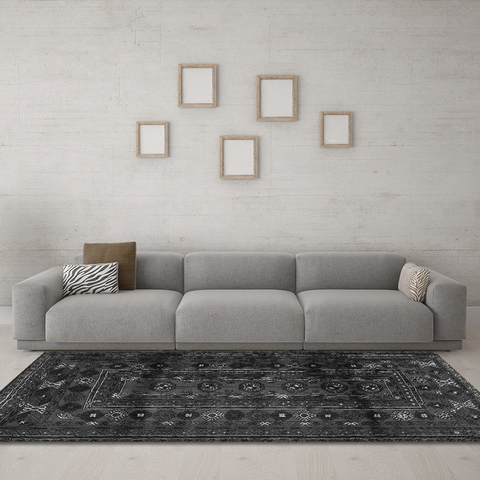 Machine Washable Persian Gray Traditional Rug in a Living Room,, wshtr2427gry