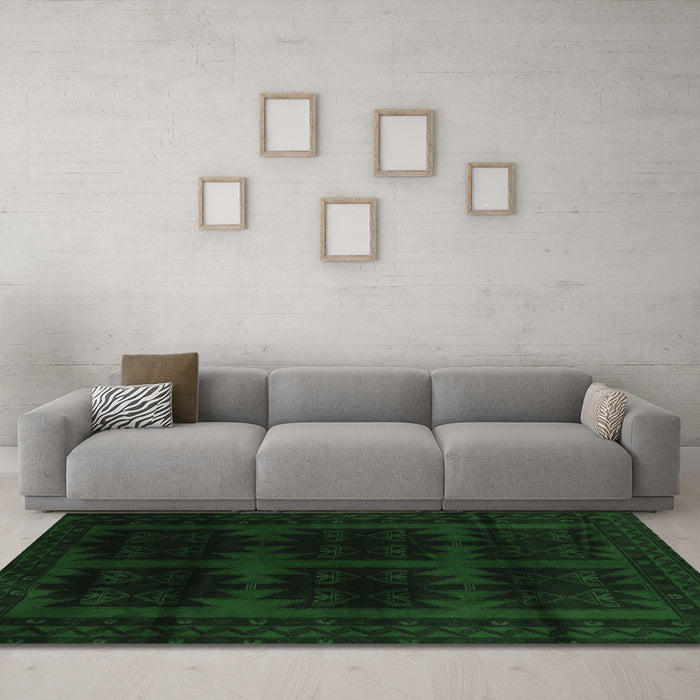 Machine Washable Persian Emerald Green Traditional Area Rugs in a Living Room,, wshtr2428emgrn