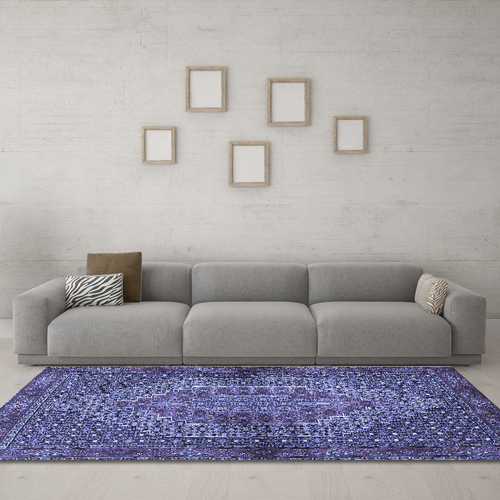 Machine Washable Persian Blue Traditional Rug in a Living Room, wshtr2431blu