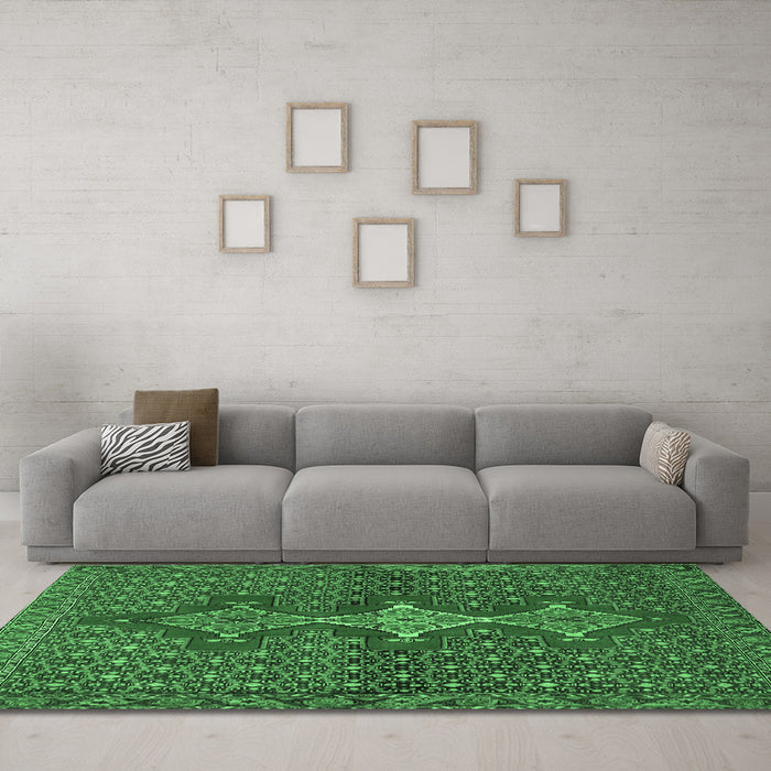 Machine Washable Persian Emerald Green Traditional Area Rugs in a Living Room,, wshtr2435emgrn
