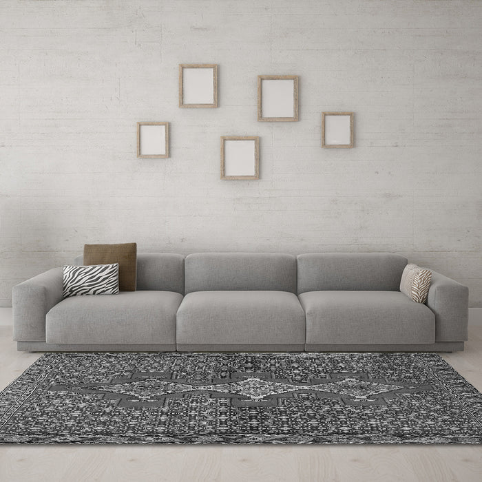 Machine Washable Persian Gray Traditional Rug in a Living Room,, wshtr2435gry
