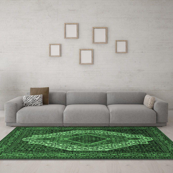 Machine Washable Medallion Emerald Green Traditional Area Rugs in a Living Room,, wshtr2436emgrn
