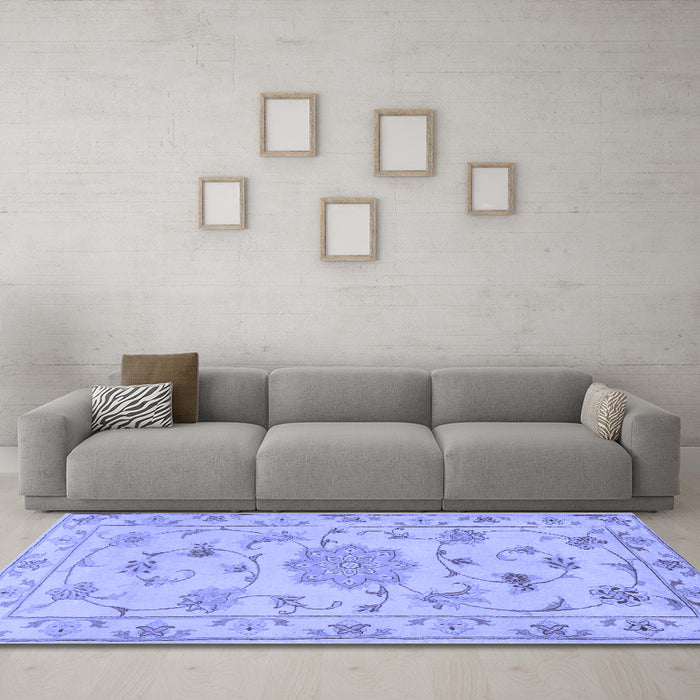Machine Washable Persian Blue Traditional Rug in a Living Room, wshtr2438blu