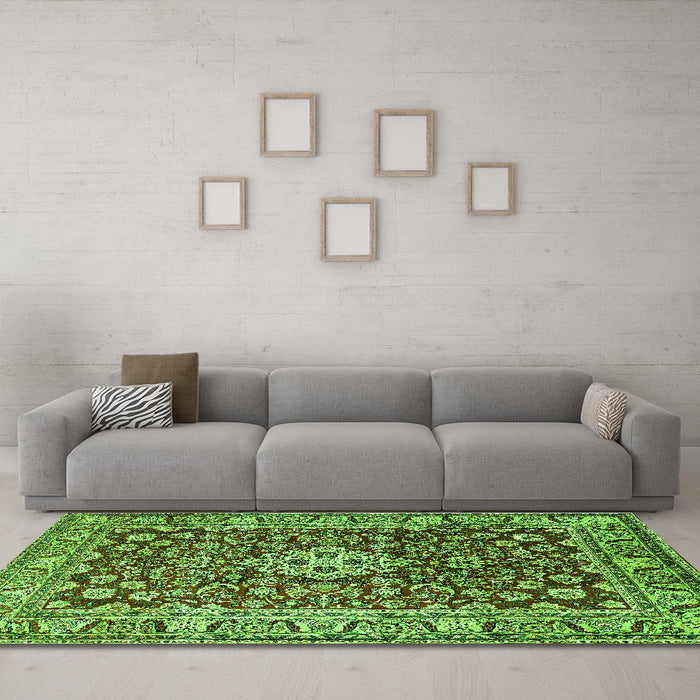 Machine Washable Persian Green Traditional Area Rugs in a Living Room,, wshtr243grn