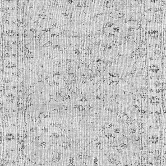 Serging Thickness of Machine Washable Persian Gray Traditional Rug, wshtr2443gry