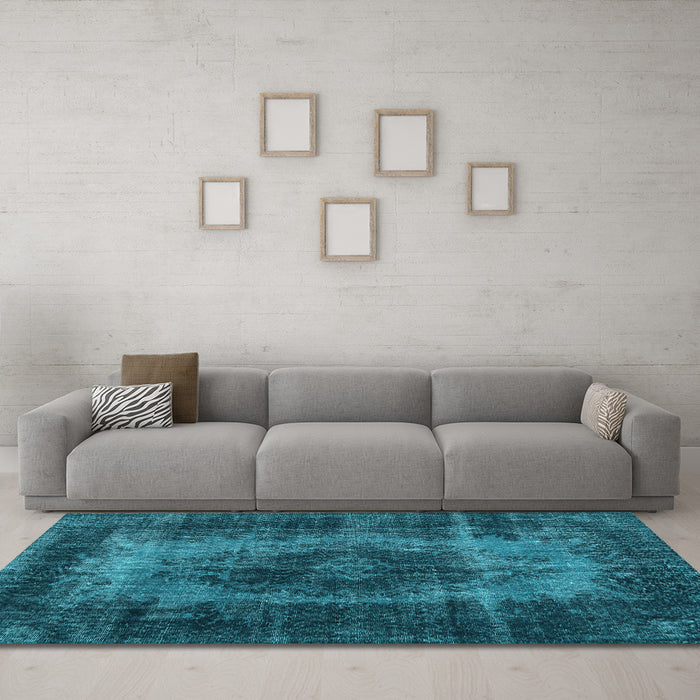 Machine Washable Persian Light Blue Traditional Rug in a Living Room, wshtr2444lblu