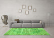 Machine Washable Persian Green Traditional Area Rugs in a Living Room,, wshtr2445grn