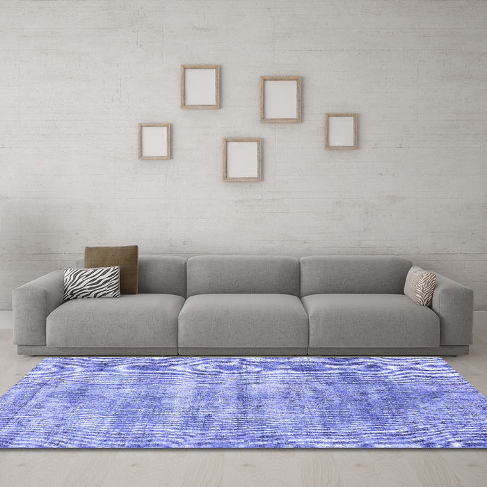 Machine Washable Persian Blue Traditional Rug in a Living Room, wshtr2445blu