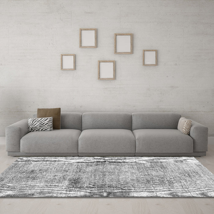 Machine Washable Persian Gray Traditional Rug in a Living Room,, wshtr2449gry