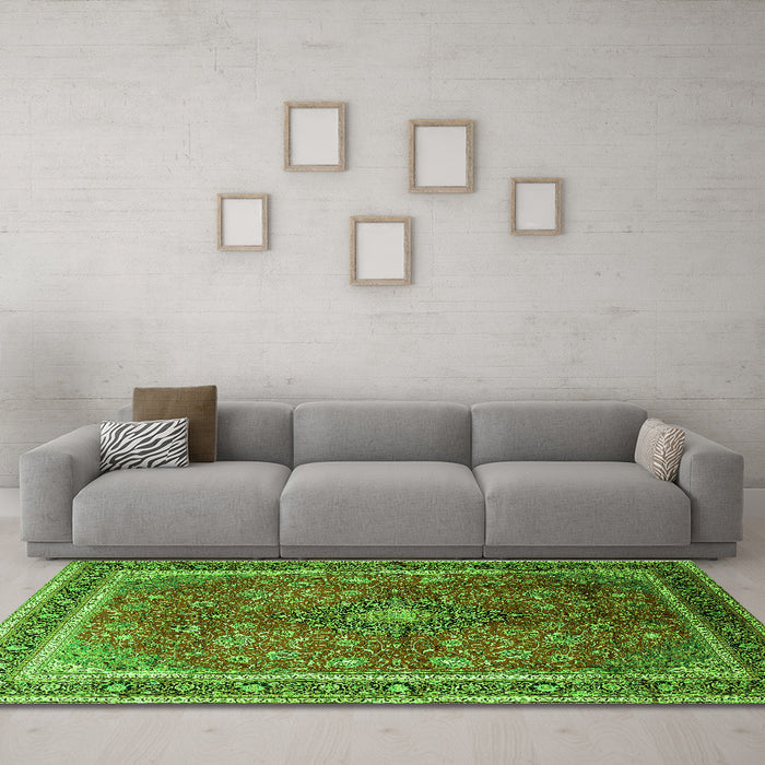 Machine Washable Medallion Green Traditional Area Rugs in a Living Room,, wshtr244grn