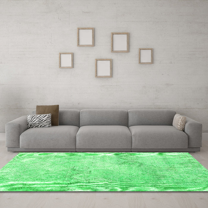 Machine Washable Persian Green Traditional Area Rugs in a Living Room,, wshtr2450grn