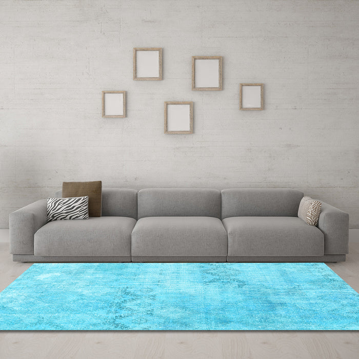Machine Washable Persian Light Blue Traditional Rug in a Living Room, wshtr2450lblu