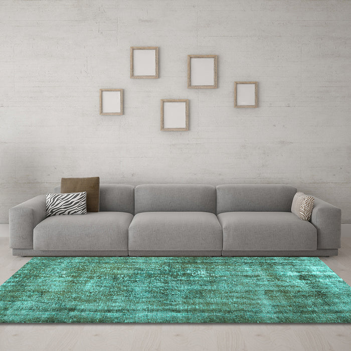 Machine Washable Persian Turquoise Traditional Area Rugs in a Living Room,, wshtr2452turq