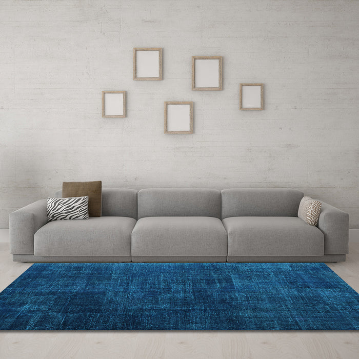 Machine Washable Persian Light Blue Traditional Rug in a Living Room, wshtr2456lblu