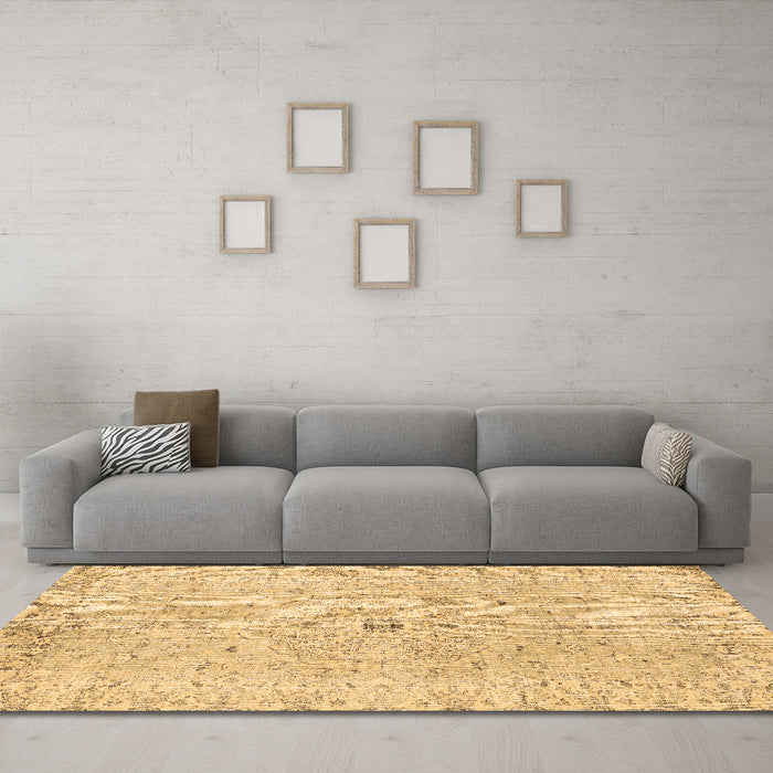 Machine Washable Persian Brown Traditional Rug in a Living Room,, wshtr2457brn