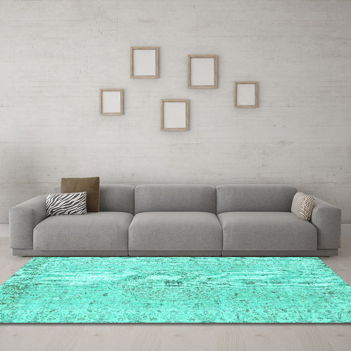 Machine Washable Persian Turquoise Traditional Area Rugs in a Living Room,, wshtr2457turq