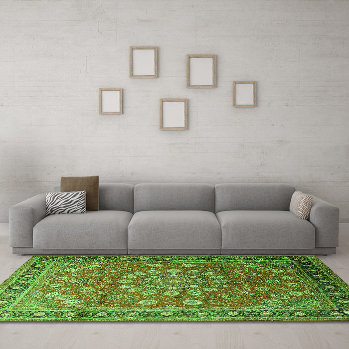 Machine Washable Medallion Green Traditional Area Rugs in a Living Room,, wshtr245grn