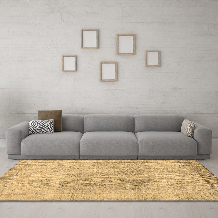 Machine Washable Persian Brown Traditional Rug in a Living Room,, wshtr2461brn